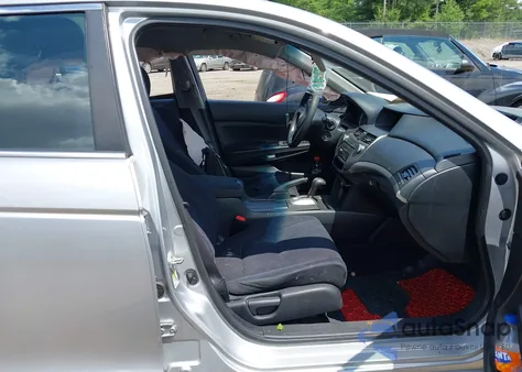 2011 Honda Accord 2.4 Lx z USA, uszkodzony, nr VIN 1HGCP2F38BA017634